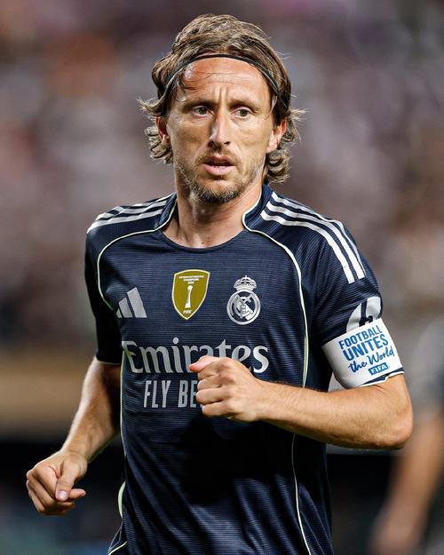 卡洛斯：C罗是所有球员的榜样；相比小罗我更爱去大罗的派对